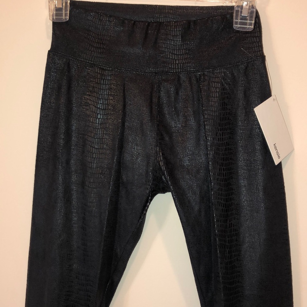NWT!!! KENSIE snakeskin faux leather tights